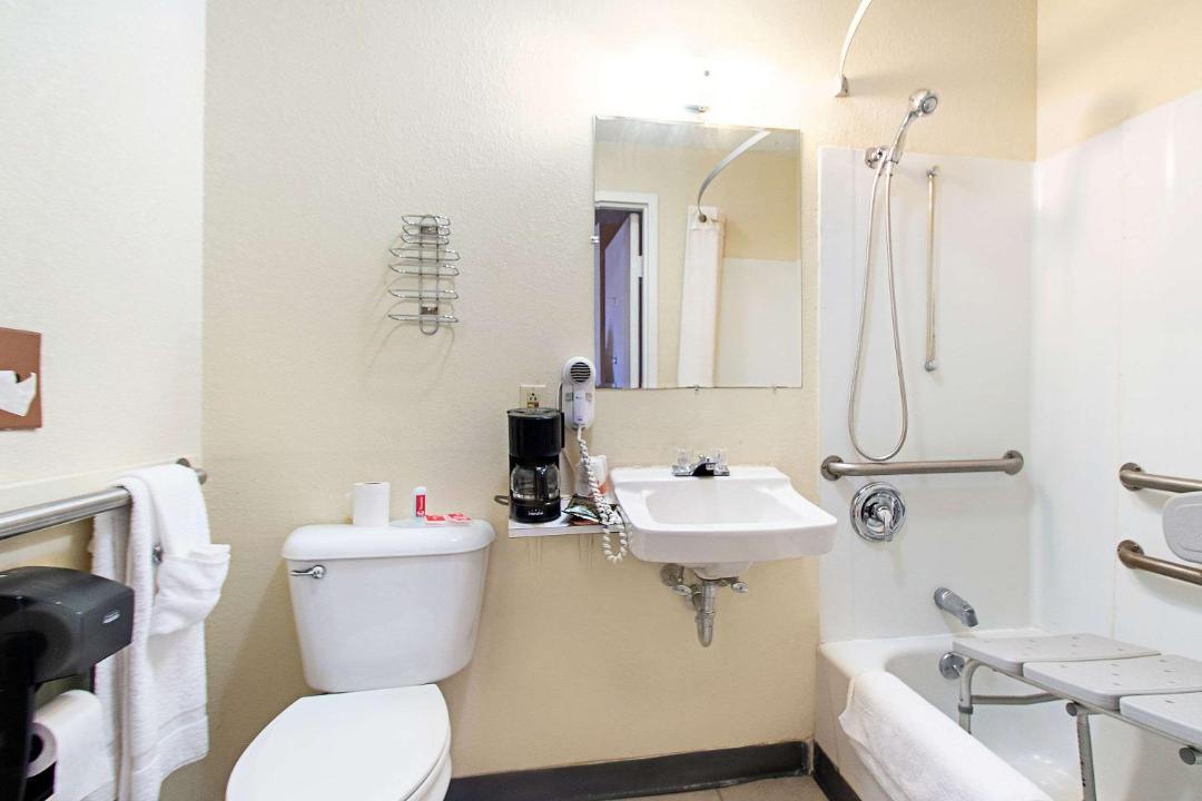 Photo of Bathroom in Utica