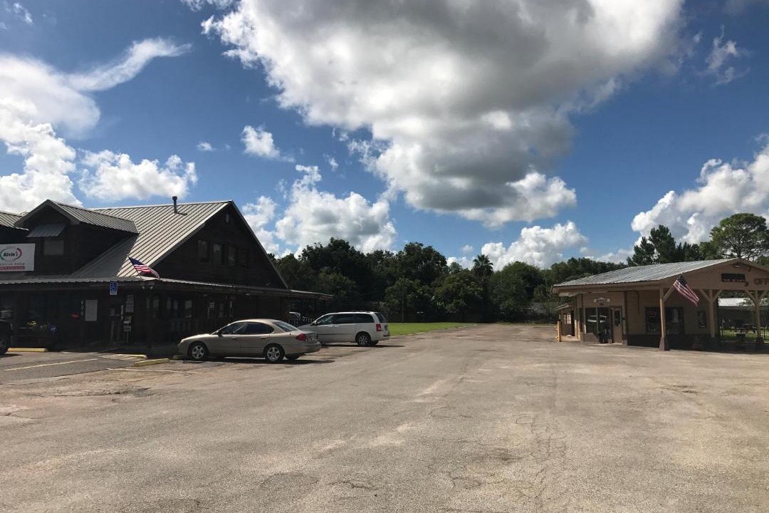 Photo of Others in Alvin