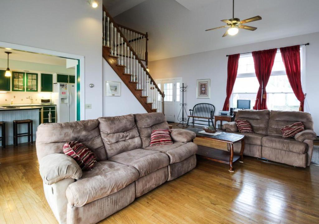 Photo of Livingroom in North Hero