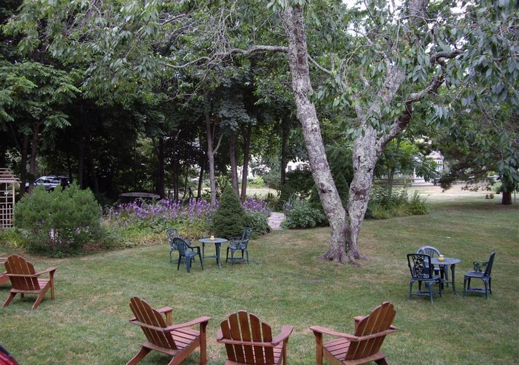 Photo of Others in Sandwich