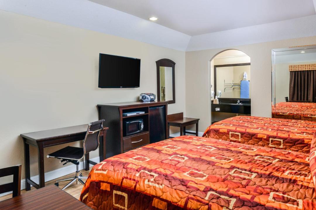 Photo of Bedroom in Clodine