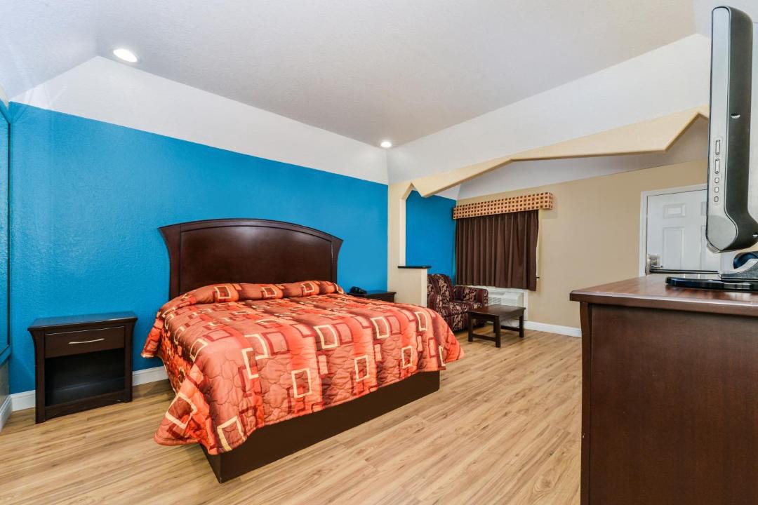 Photo of Bedroom in Clodine
