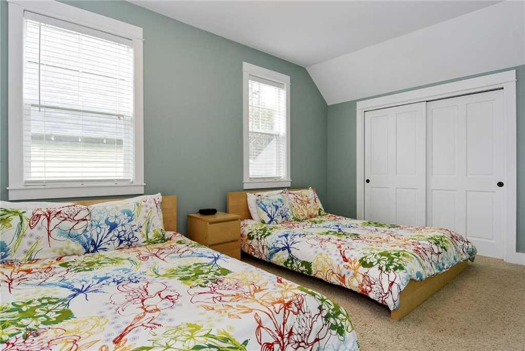 Photo of Bedroom in Olivia Beach