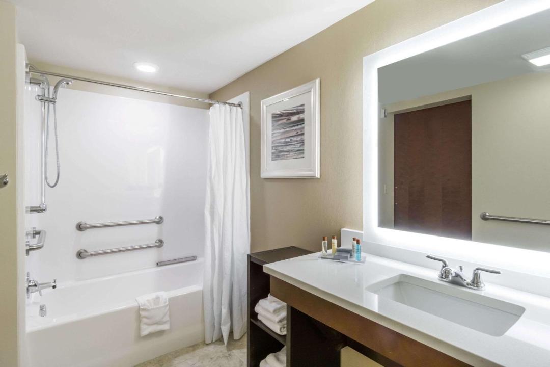 Photo of Bathroom in Triadelphia