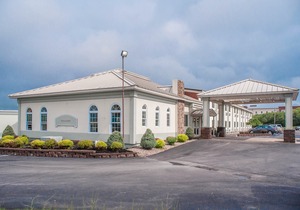 Travelodge by Wyndham Watertown