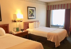 Holiday Lodge Hotel & Conference Center