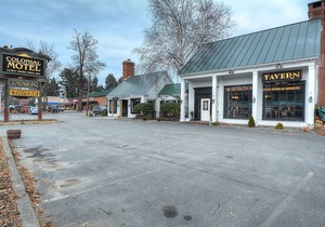 Colonial Motel and Spa