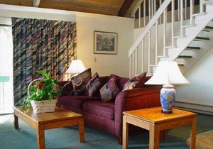 Oyster Bay Inn & Suites