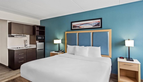 Standard Room, 1 King Bed, Non Smoking