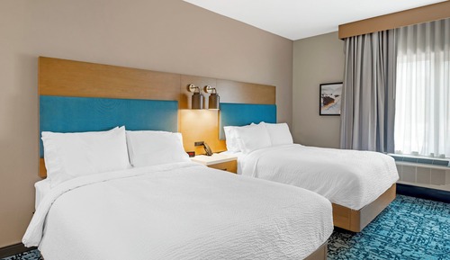 Studio Suite, 2 Queen Beds, Roll-in Shower (Mobility Accessible)