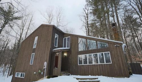 Four-Bedroom Holiday Home