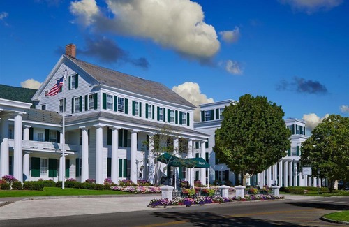 Manchester Hotel | The Equinox Golf Resort & Spa