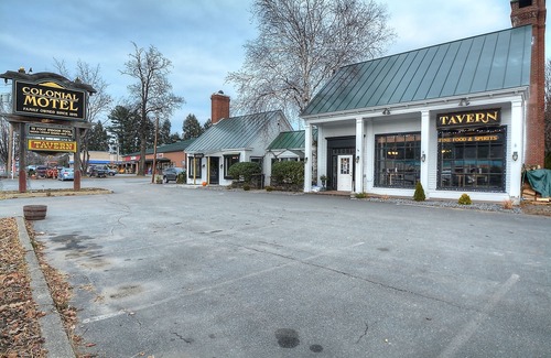 Brattleboro Hotel | Colonial Motel and Spa