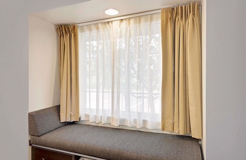Geneva Hotel | Microtel Inn and Suites by Wyndham - Geneva