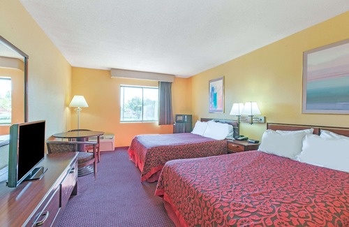 Canastota Hotel | Days Inn by Wyndham Canastota/Verona