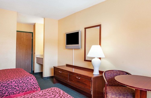 Canastota Hotel | Days Inn by Wyndham Canastota/Verona