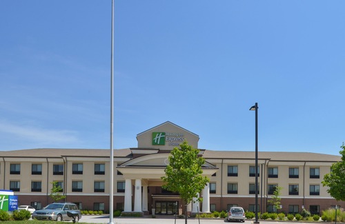 Triadelphia Hotel | Holiday Inn Express and Suites Wheeling, an Ihg Hotel