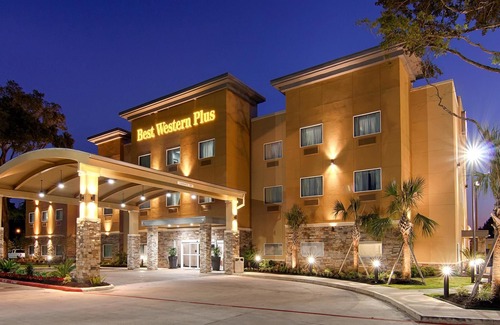 Lake Jackson Hotel | Best Western Plus Lake Jackson Inn & Suites
