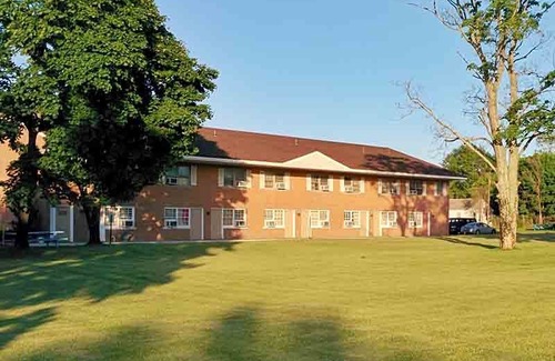 Riverhead Hotel | Budget Host East End Hotel in Riverhead