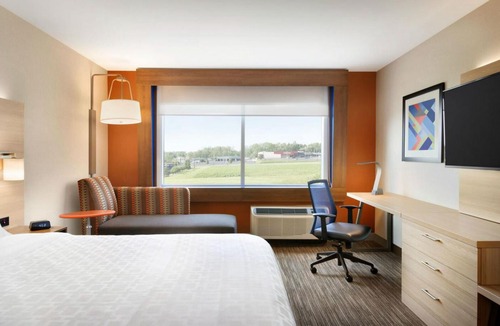 Saugerties Hotel | Holiday Inn Express & Suites Saugerties - Hudson Valley, an Ihg Hotel
