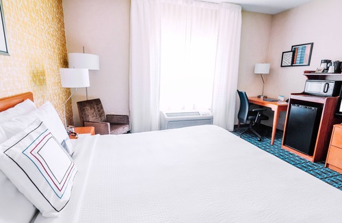 Medford Hotel | Fairfield Inn by Marriott Medford Long Island