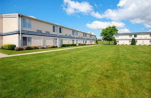 Latham Hotel | Quality Inn & Suites Albany Airport
