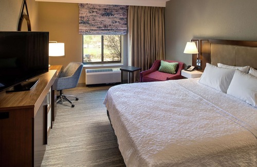 Binghamton Hotel | Hampton Inn & Suites Binghamton/Vestal