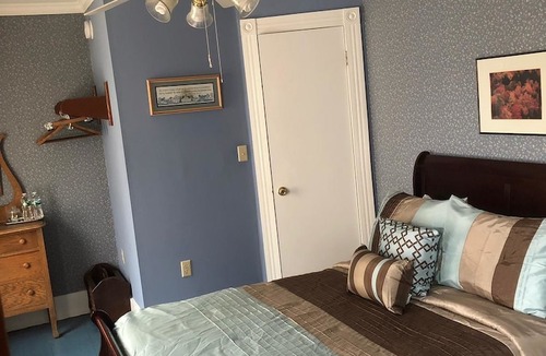 Roscoe Hotel | Reynolds House Inn & Motel