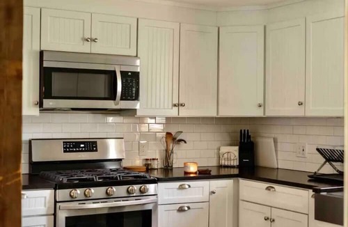 Brownsville House | One-Of-A-Kind Vermont Retreat
