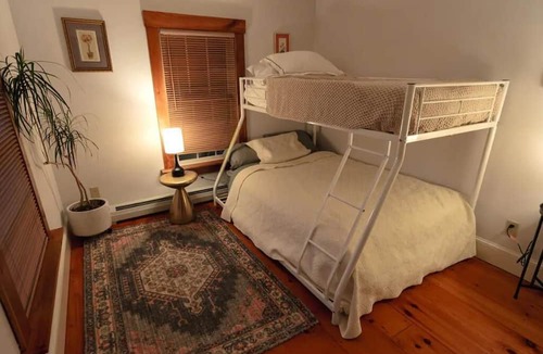 Brownsville House | One-Of-A-Kind Vermont Retreat