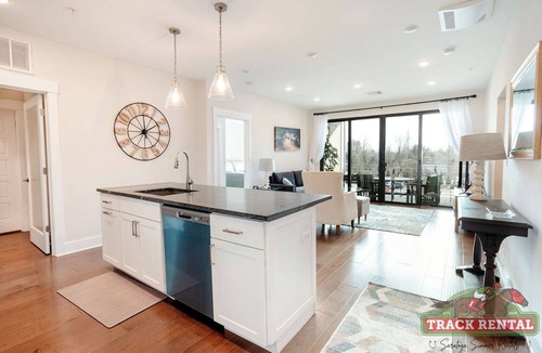 Saratoga Springs Condo | Luxurious Manhattan-Style Condo for Rent