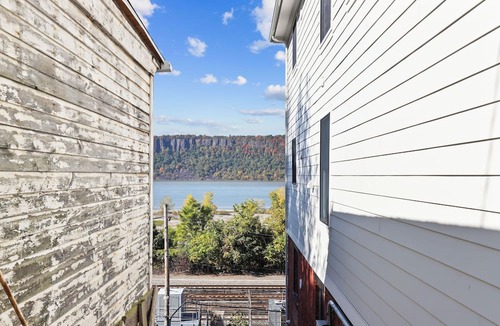 Hastings Apartment | Lovely Hastings home convenient to NYC.