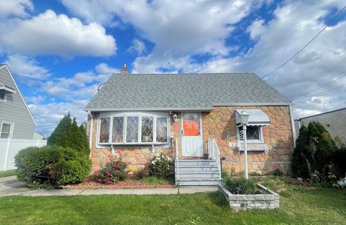 Cheektowaga House | Cozy Home in Cheektowaga