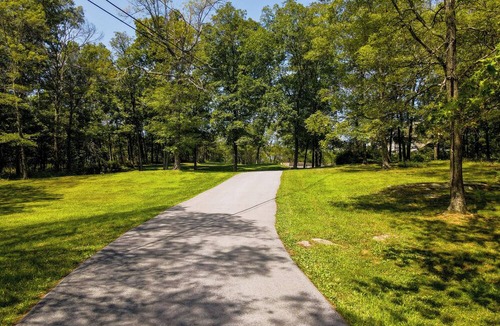 Rhinebeck House | Country Modern 4-bedroom house in delightful Rhinebeck with Pool, AC, WiFi
