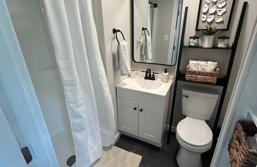 Windham House | One Bedroom in Windham, NH