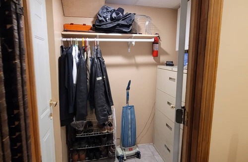 Halesite Apartment | Studio large room, kitchenette, full bath, off street parking 1 car