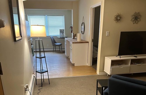 East Haven  Rutland County Apartment | Stylish Apartment with Fireplace