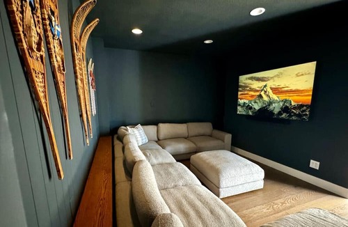 Dorset House | Private*Views*Mt. Equinox*Skiing*Horse Show