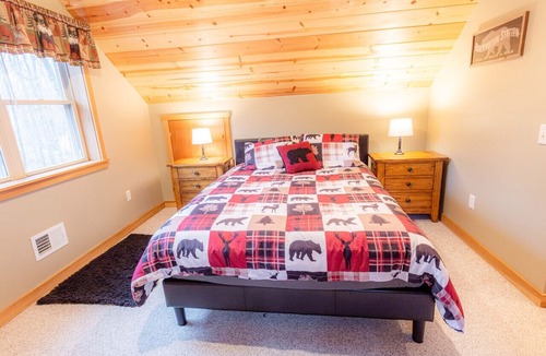 Alpine Lake Cabin | Family Friendly Retreat For Outdoor Enthusiasts