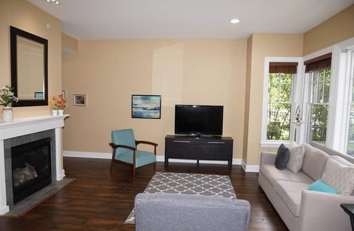 Saratoga Springs Condo | Classy Open Concept Condo