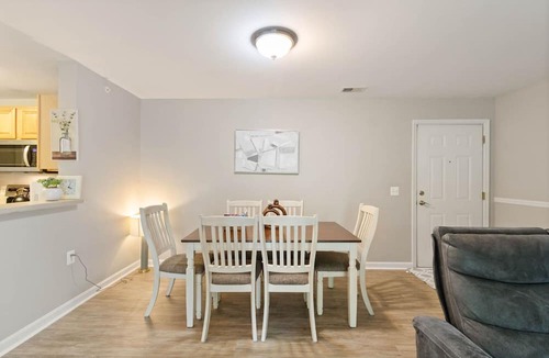 Stafford Apartment | Tucked away 2beds2baths condo in Stafford