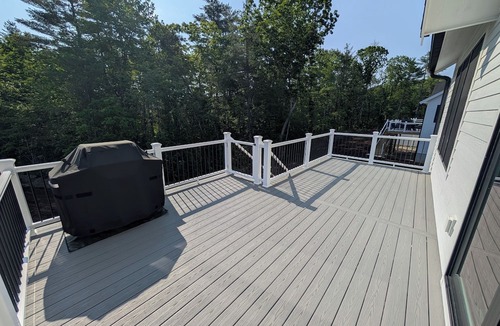 Windham House | 3-Bedroom Modern Farmhouse Townhome in Charming Windham with WiFi, AC. Book Now