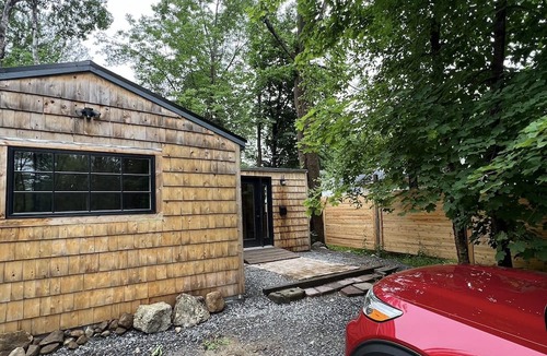 Rumford House | Charming 1-bedroom house with WiFi, Fireplace, Wooded Walking Trails