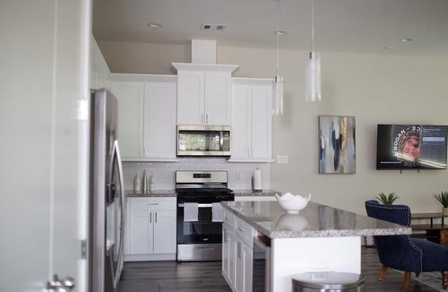 Riverside Terrace House | Vacation home just 3 minutes drive to Houston Zoo