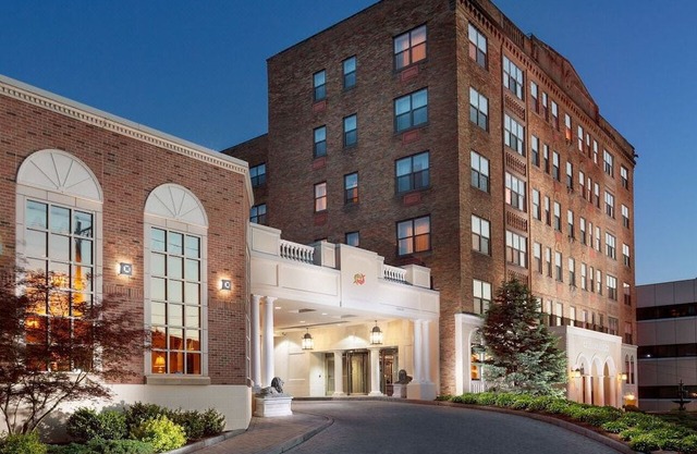 Collegian Hotel & Suites, Trademark Collection by Wyndham