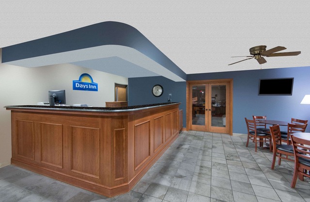 Days Inn by Wyndham Wooster
